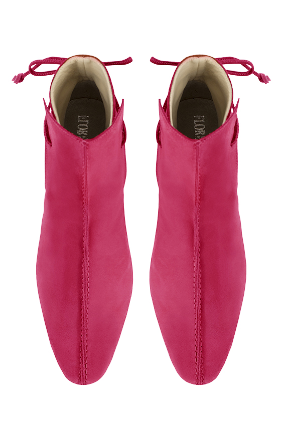 Fuschia pink women's ankle boots with laces at the back. Round toe. Low block heels. Top view - Florence KOOIJMAN